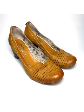MJUS Cognac Leather Heels | 41